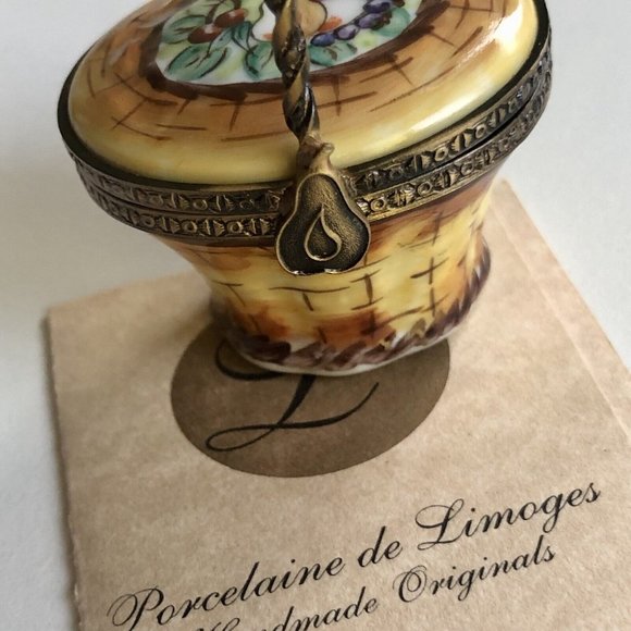 Peint Main LIMOGES HandPainted Pear Clasp FRUIT BASKET Copper Hinged Trinket Box - Picture 2 of 5